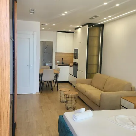 Ademi Luxury Ionian Bay 公寓
