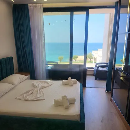 Ademi Luxury Ionian Bay 公寓